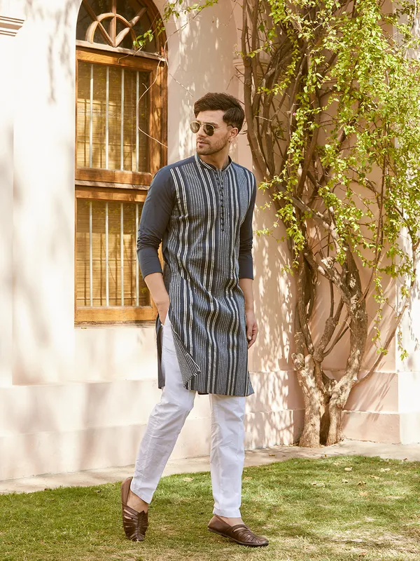 Gota_Strips_and_Sequins_Embroidered_Pure_Cotton_Straight_Kurta_with_Pyjama