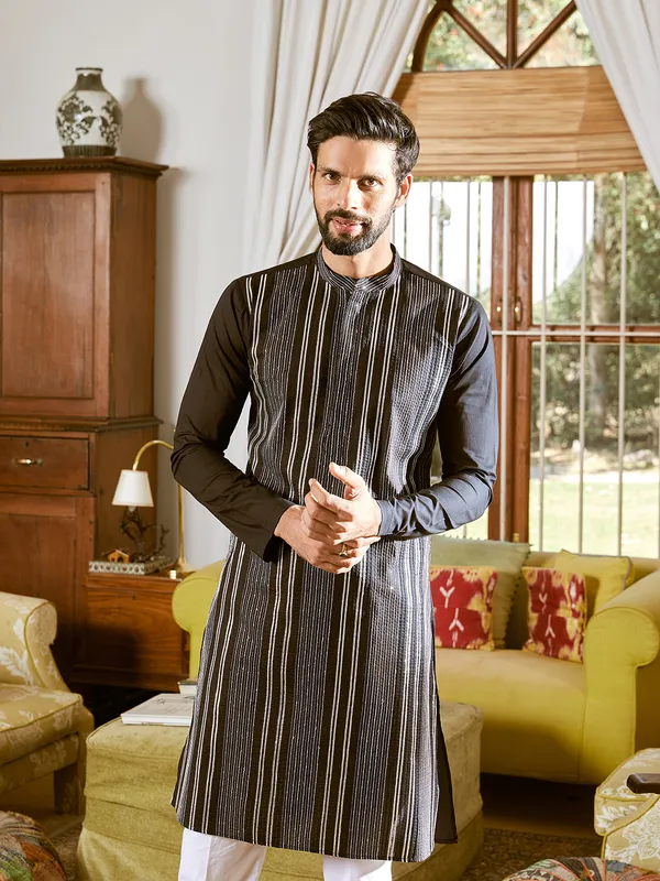 Men_Black_Cotton_Pintex_Design_Sequins_Kurta_With_Pyjama