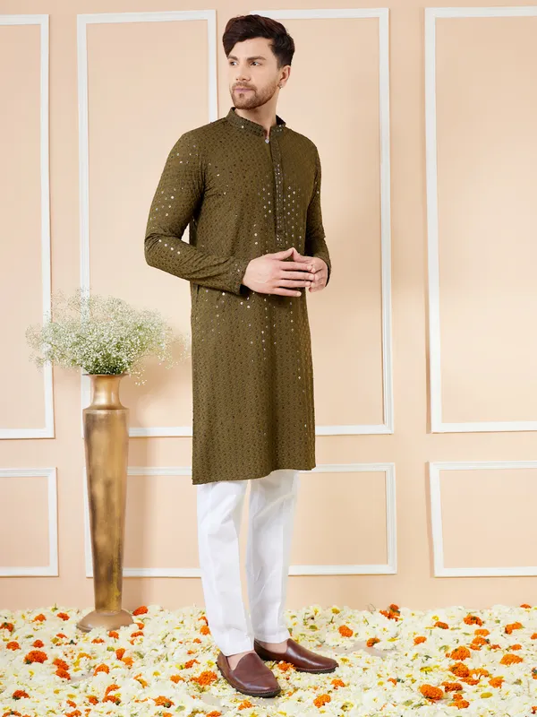 Men_Olive_Floral_Embroidered_Sequined_Rayon_Kurta_Set