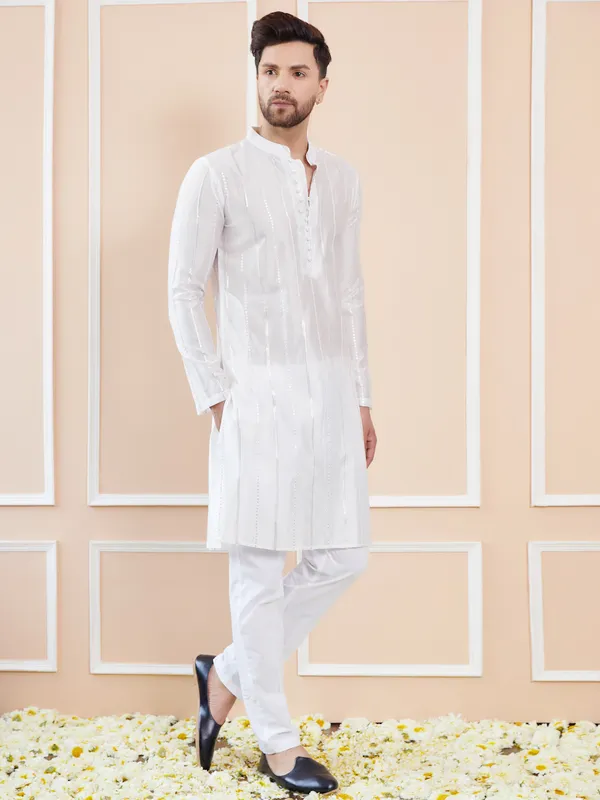 Off_White_Sequins_Embroidered_Chanderi_Silk_Straight_Kurta_With_Pyjama