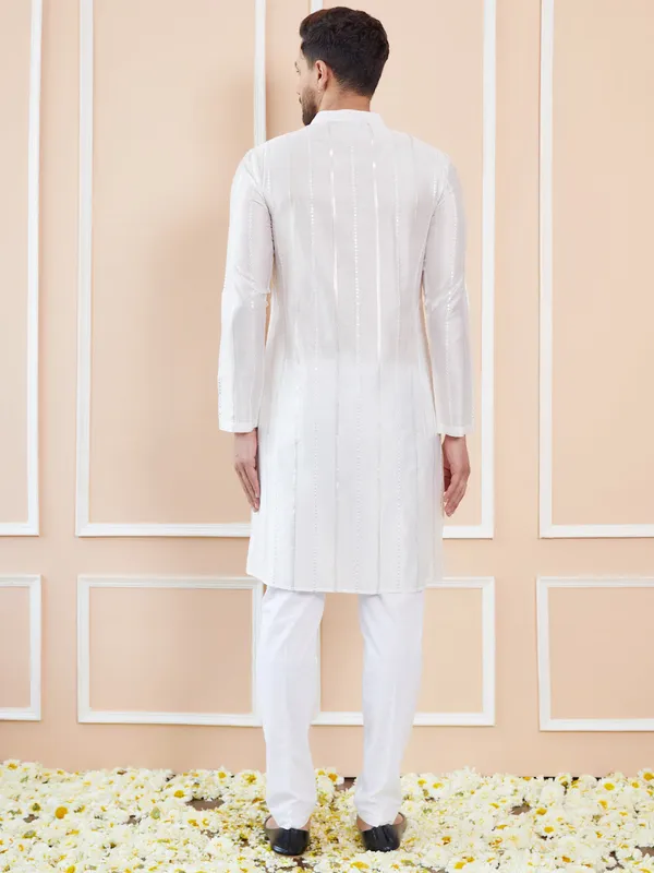 Off_White_Sequins_Embroidered_Chanderi_Silk_Straight_Kurta