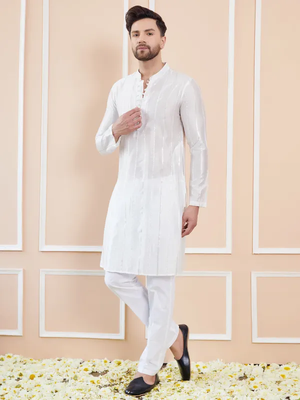 Off_White_Sequins_Embroidered_Chanderi_Silk_Straight_Kurta