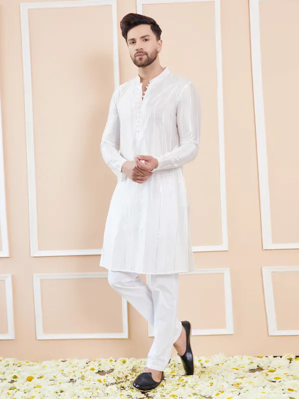 Off_White_Sequins_Embroidered_Chanderi_Silk_Straight_Kurta