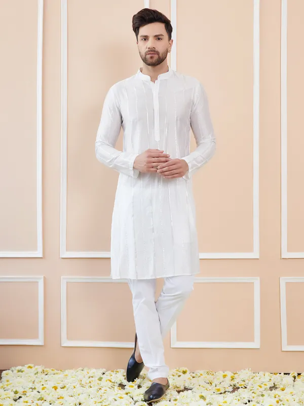 Off_White_Sequins_Embroidered_Chanderi_Silk_Straight_Kurta_With_Pyjama