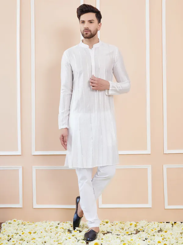 Off_White_Sequins_Embroidered_Chanderi_Silk_Straight_Kurta