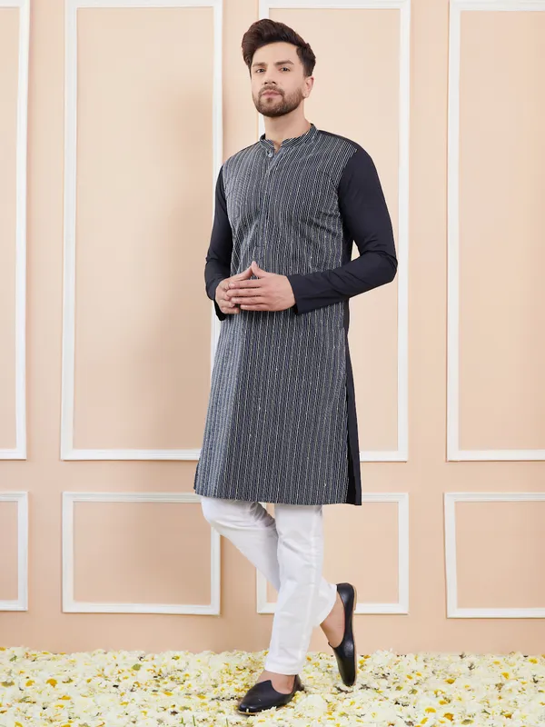 Black_Sequins_And_Thread_Worked_Cotton_Straight_Kurta_With_Pyjama