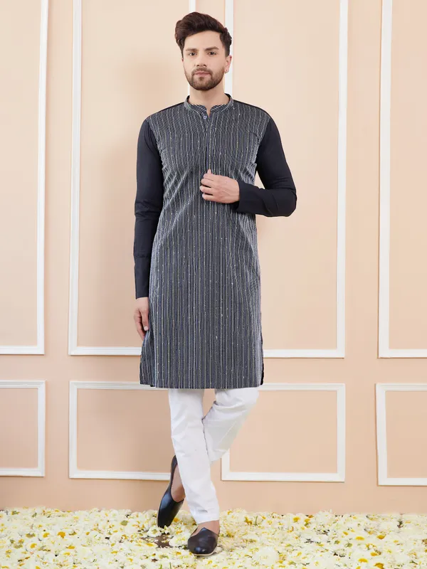 Black_Sequins_And_Thread_Worked_Cotton_Straight_Kurta_With_Pyjama