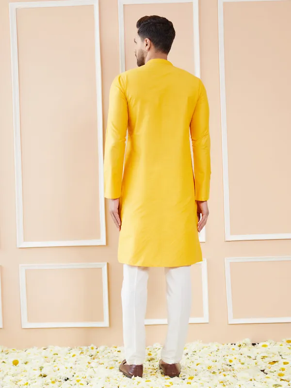 Yellow_Cotton_Solid_Straight_Kurta