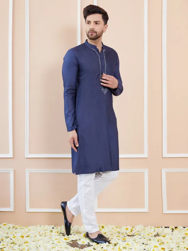 Blue_Cotton_Solid_Straight_Kurta_With_Embroidered_Neckline_And_Pyjama