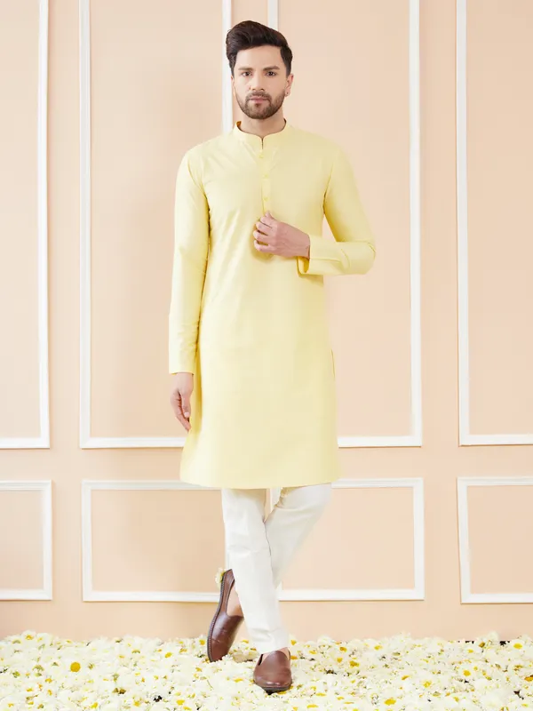 Yellow_Cotton_Solid_Straight_Kurta_With_Pyjama