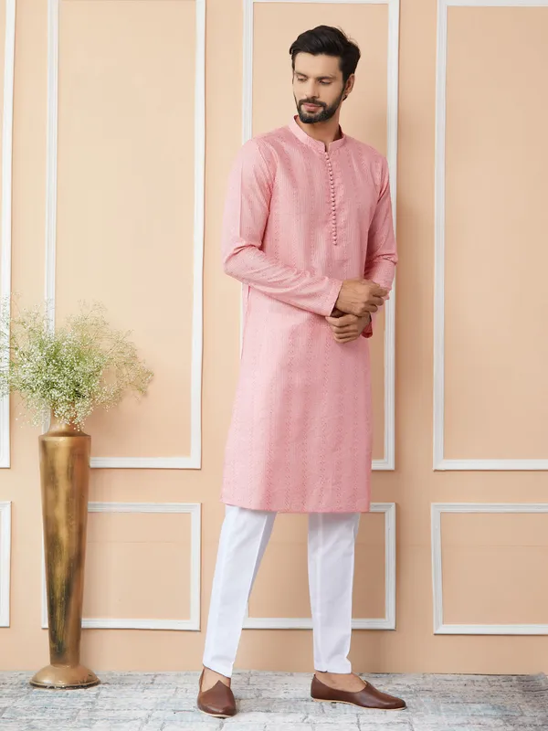 Pink_Embroidered_Thread_Work_Sequinned_Chanderi_Silk_Straight_Kurta