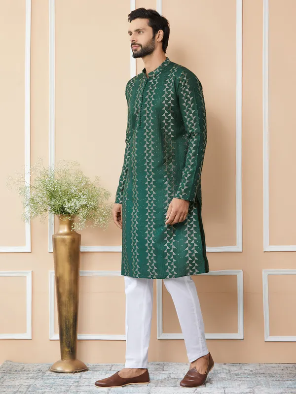 Green_Embroidered_Thread_Work_Sequinned_Chanderi_Silk_Straight_Kurta_with_Pyjama