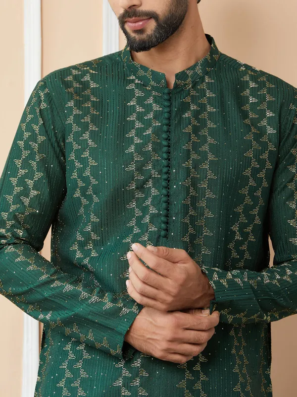 Green_Embroidered_Thread_Work_Sequinned_Chanderi_Silk_Straight_Kurta_with_Pyjama