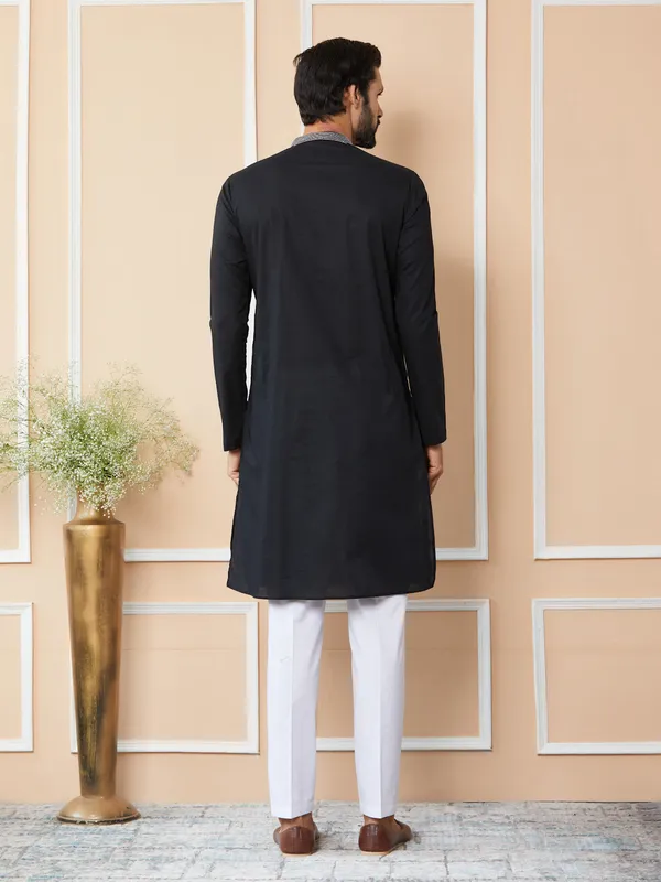 Black_Thread_&_Sequin_Worked_Pure_Cotton_Straight_Kurta