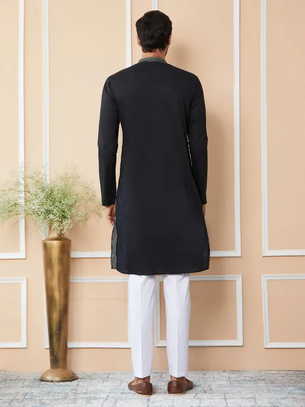 Black_Thread_&_Sequin_Worked_Pure_Cotton_Straight_Kurta