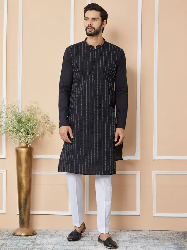 Black_Thread_Worked_Pure_Cotton_Straight_Kurta_With_Pyjama