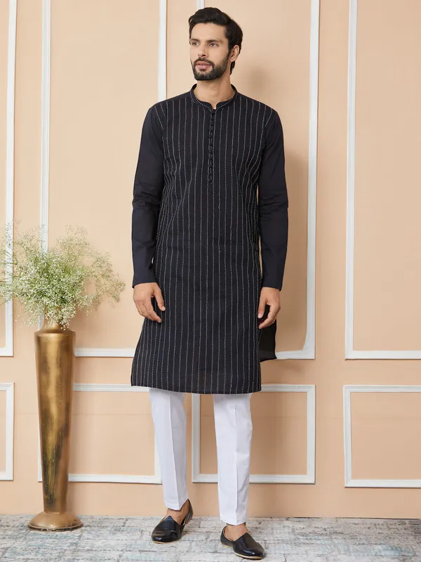 Black_Thread_Worked_Pure_Cotton_Straight_Kurta_with_Pyjama