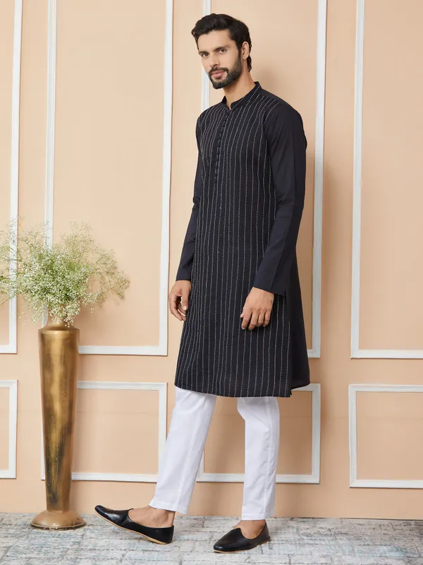Black_Thread_Worked_Pure_Cotton_Straight_Kurta_with_Pyjama
