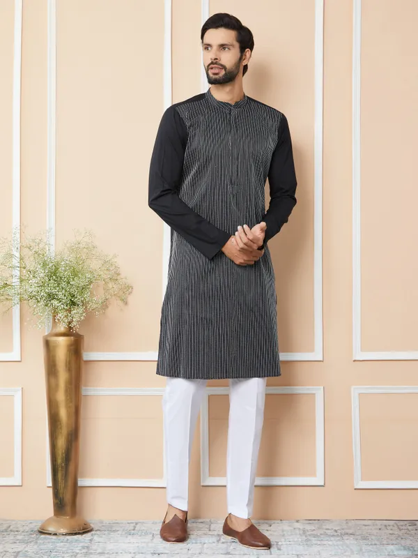 Black_Thread_Worked_Pure_Cotton_Straight_Kurta_With_Pyjama