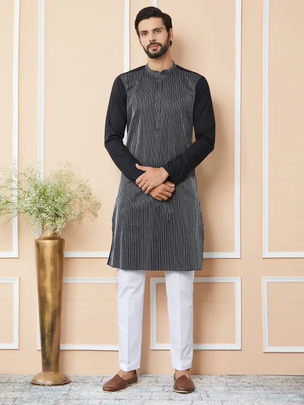 Black_Thread_Worked_Pure_Cotton_Straight_Kurta_with_Pyjama