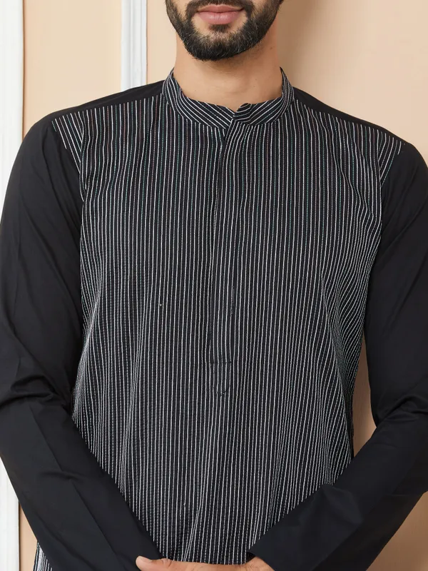 Black_Thread_Worked_Pure_Cotton_Straight_Kurta