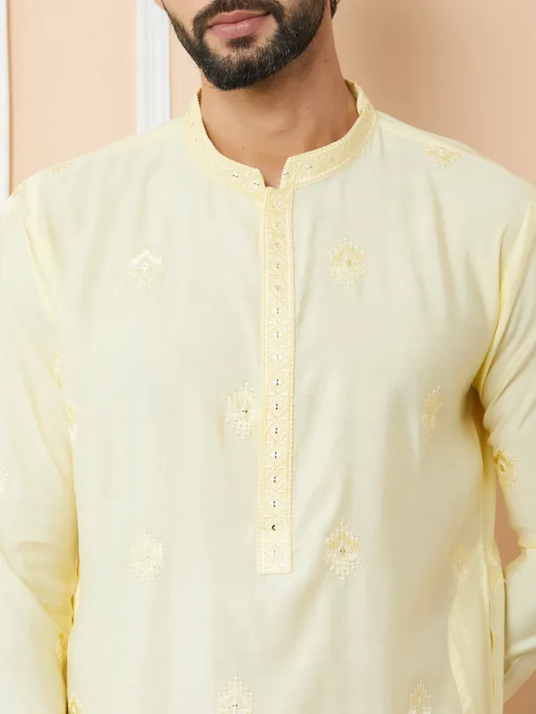 Light_Yellow_Embroidered_Pure_Chanderi_Silk_Straight_Kurta_With_Pyjama