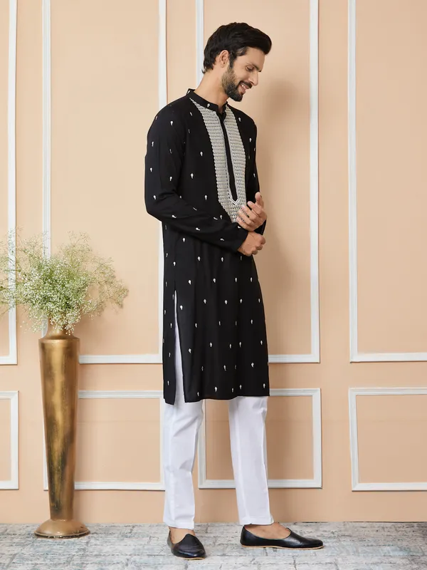 Black_Sequins_Embroidered_Rayon_Straight_Kurta_With_Yoke_Design_And_Pyjama