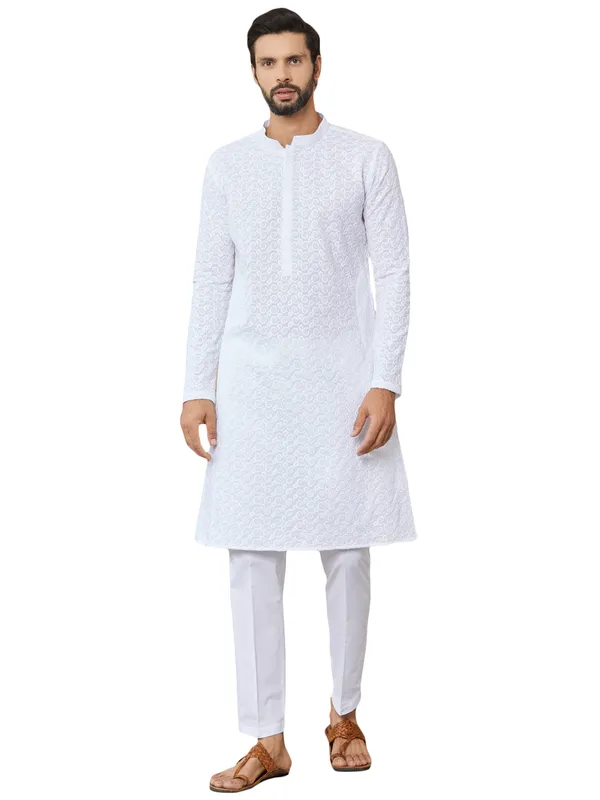 White_Embroidered_Chikankari_Pure_Cotton_Straight_Kurta