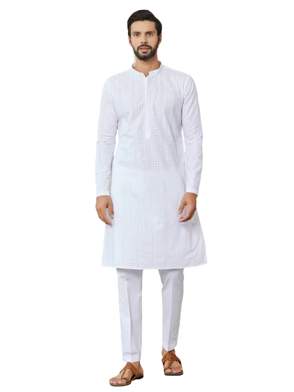 White_Embroidered_Chikankari_Pure_Cotton_Straight_Kurta