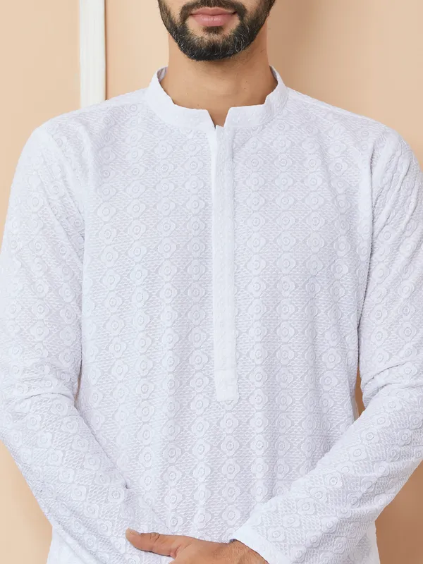 White_Embroidered_Chikankari_Pure_Cotton_Straight_Kurta_with_Pyjama