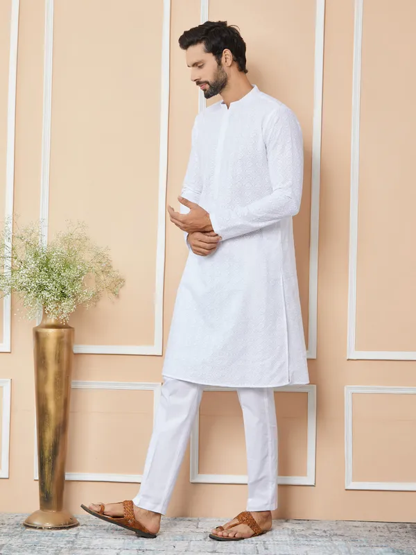 White_Embroidered_Chikankari_Pure_Cotton_Straight_Kurta_With_Pyjama