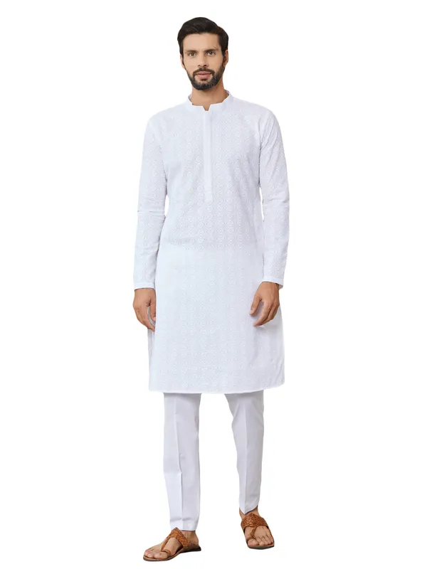 White_Embroidered_Chikankari_Pure_Cotton_Straight_Kurta