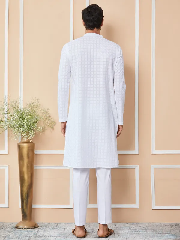 White_Embroidered_Chikankari_Pure_Cotton_Straight_Kurta_With_Pyjama