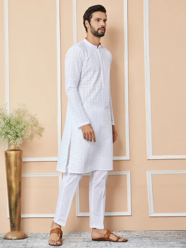White_Embroidered_Chikankari_Pure_Cotton_Straight_Kurta_with_Pyjama