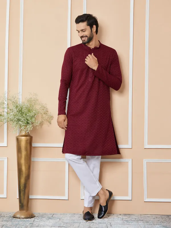 Maroon_Embroidered_Chikankari_Rayon_Straight_Kurta