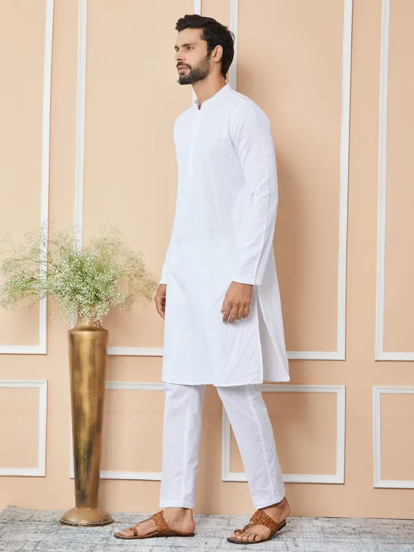 White_Embroidered_Chikankari_Pure_Cotton_Straight_Kurta_with_Pyjama