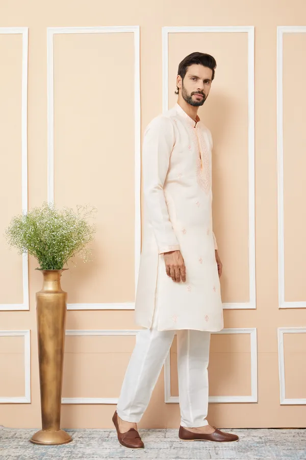 Peach_Embroidered_Chanderi_Silk_Straight_Kurta_With_Pyjama