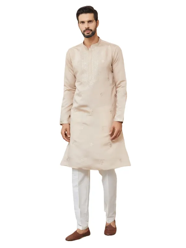 Beige_Embroidered_Chanderi_Silk_Straight_Kurta