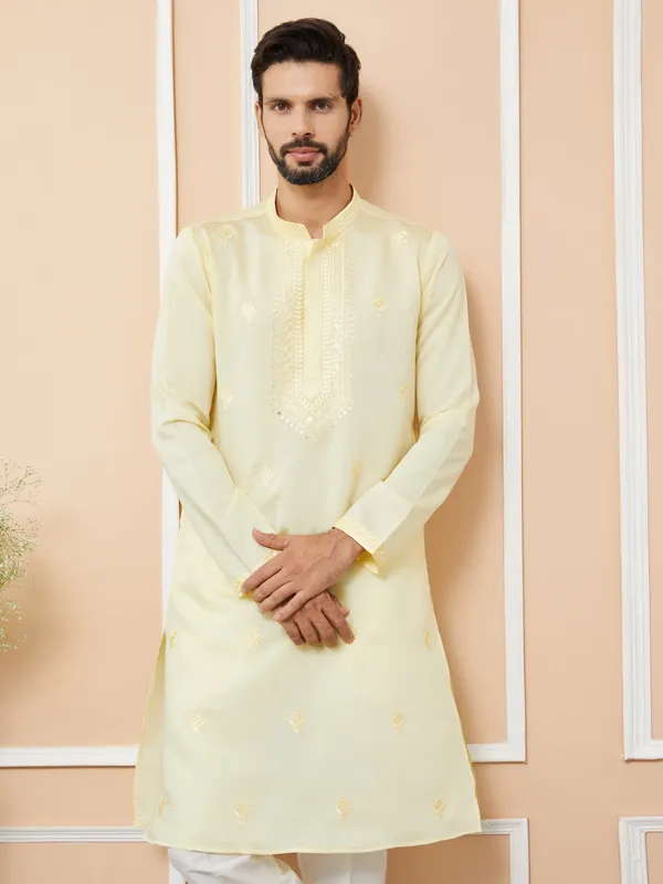 Yellow_Embroidered_Chanderi_Silk_Straight_Kurta