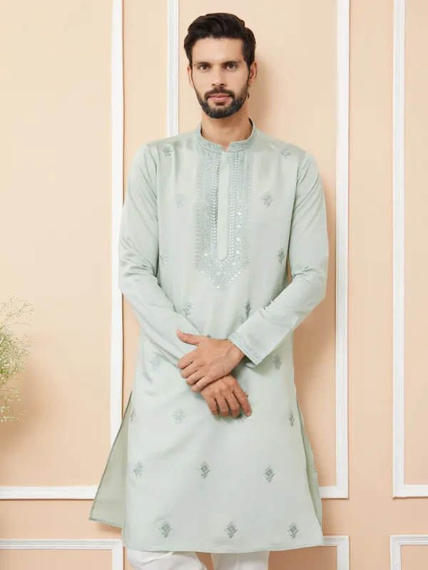 Pastel_Green_Embroidered_Chanderi_Silk_Straight_Kurta