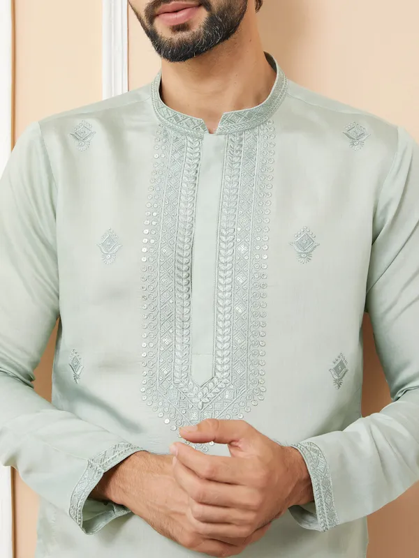 Pastel_Green_Embroidered_Chanderi_Silk_Straight_Kurta