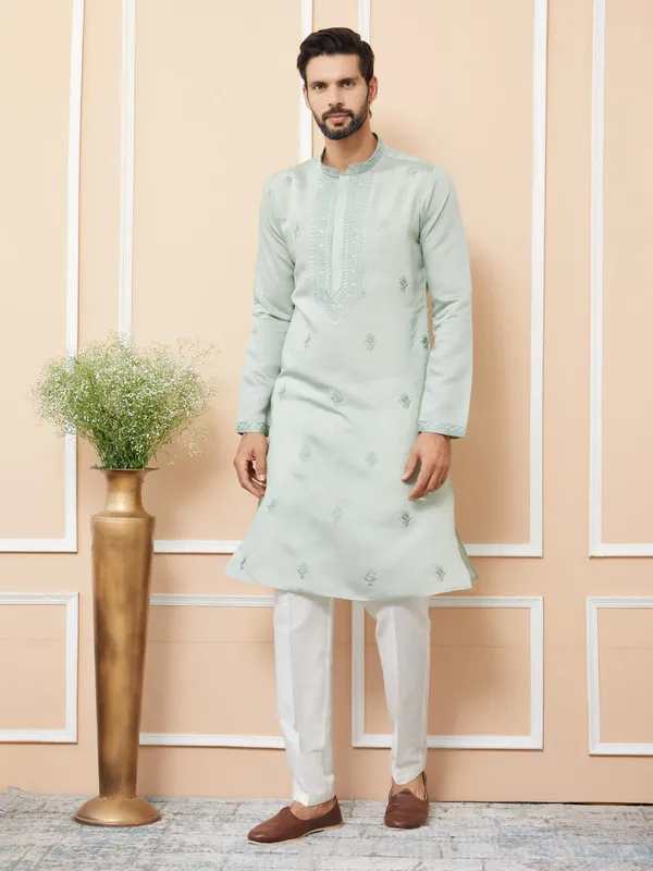 Pastel_Green_Embroidered_Chanderi_Silk_Straight_Kurta