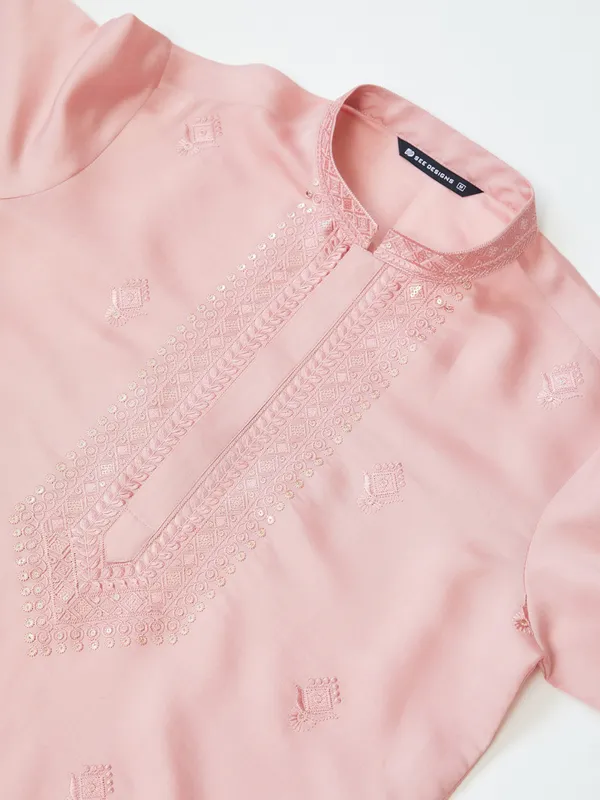 Pale_Rose_Embroidered_Chanderi_Silk_Straight_Kurta_With_Pyjama