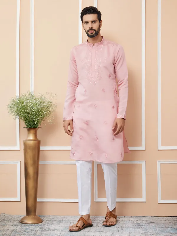 Pale_Rose_Embroidered_Chanderi_Silk_Straight_Kurta