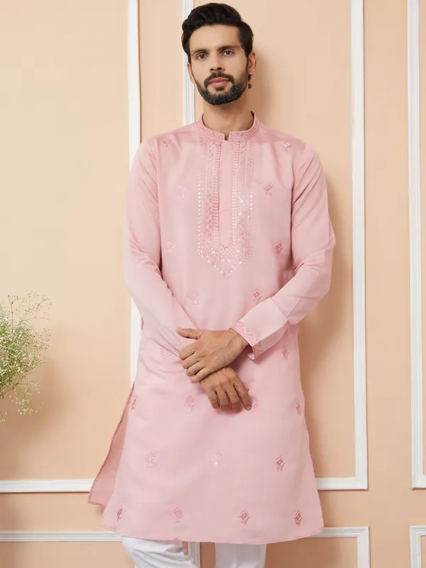 Pale_Rose_Embroidered_Chanderi_Silk_Straight_Kurta