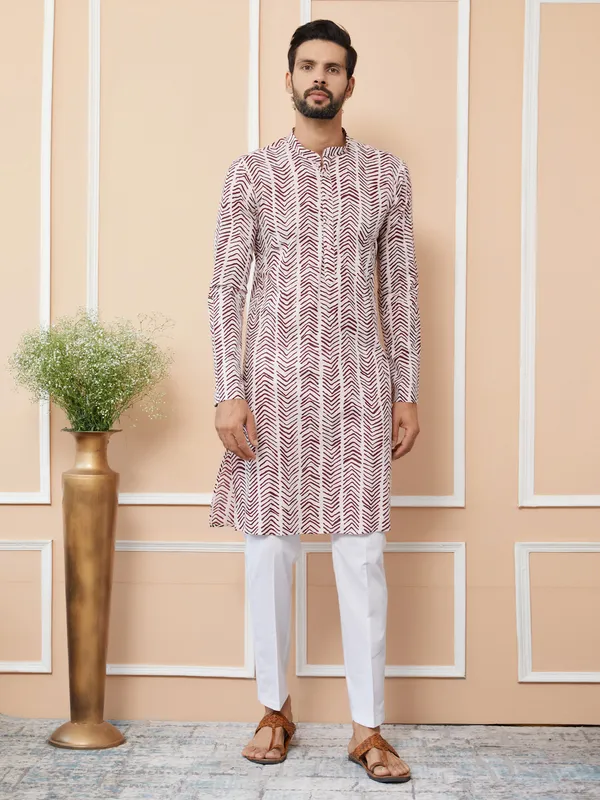 Baby_Pink-Brown_Printed_Pure_Cotton_Straight_Kurta_With_Pyjama