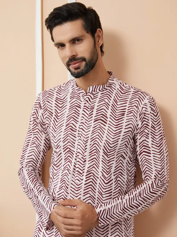 Baby_Pink-Brown_Printed_Pure_Cotton_Straight_Kurta