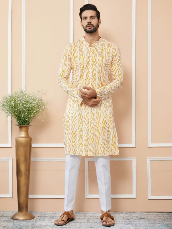 White-Yellow_Printed_Pure_Cotton_Straight_Kurta_with_Pyjama