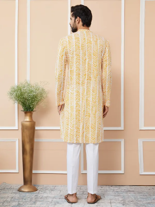 White-Yellow_Printed_Pure_Cotton_Straight_Kurta_With_Pyjama