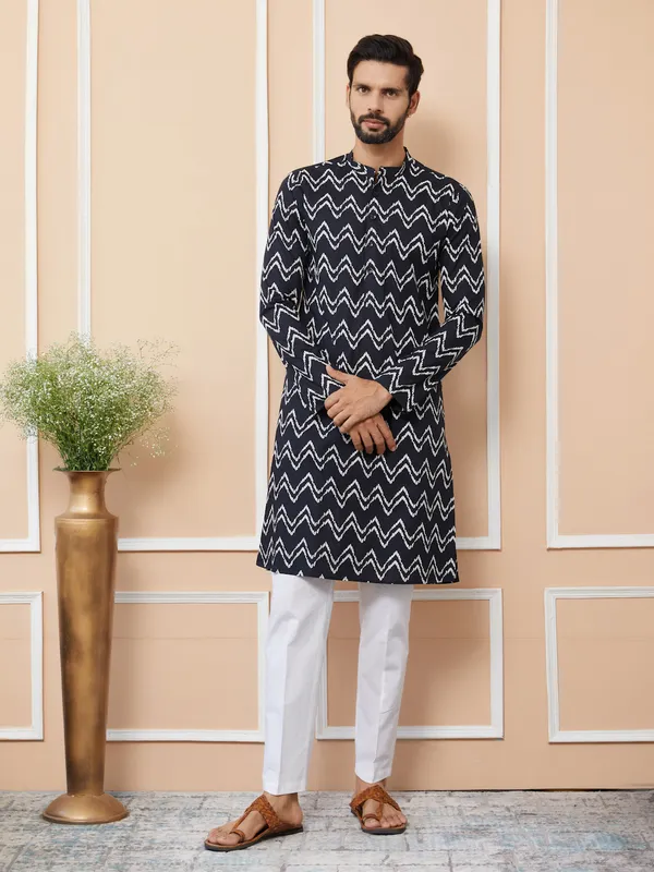 Black_Printed_Pure_Cotton_Straight_Kurta_With_Pyjama